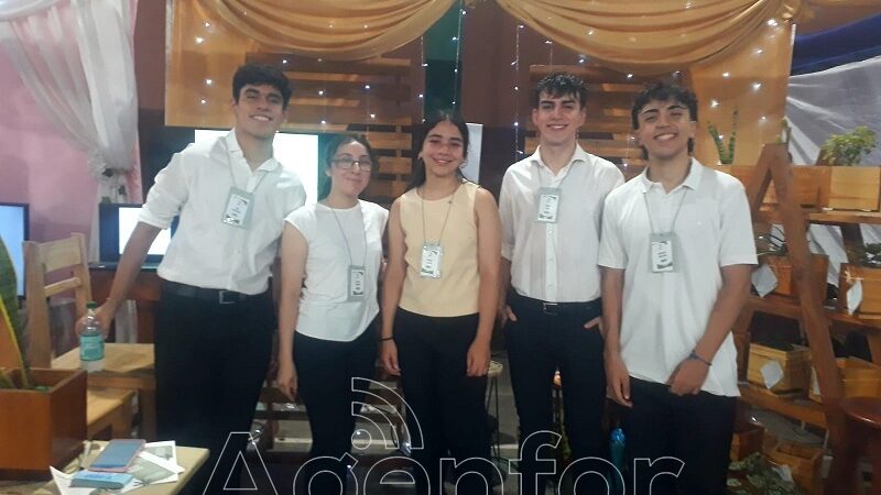 Estudiantes del Instituto San Martín expusieron sus productos de microemprendimientos