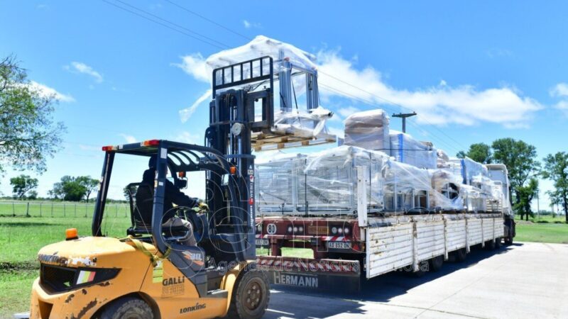 Smart Energy recibió una parte del equipamiento para ensamblar paneles solares