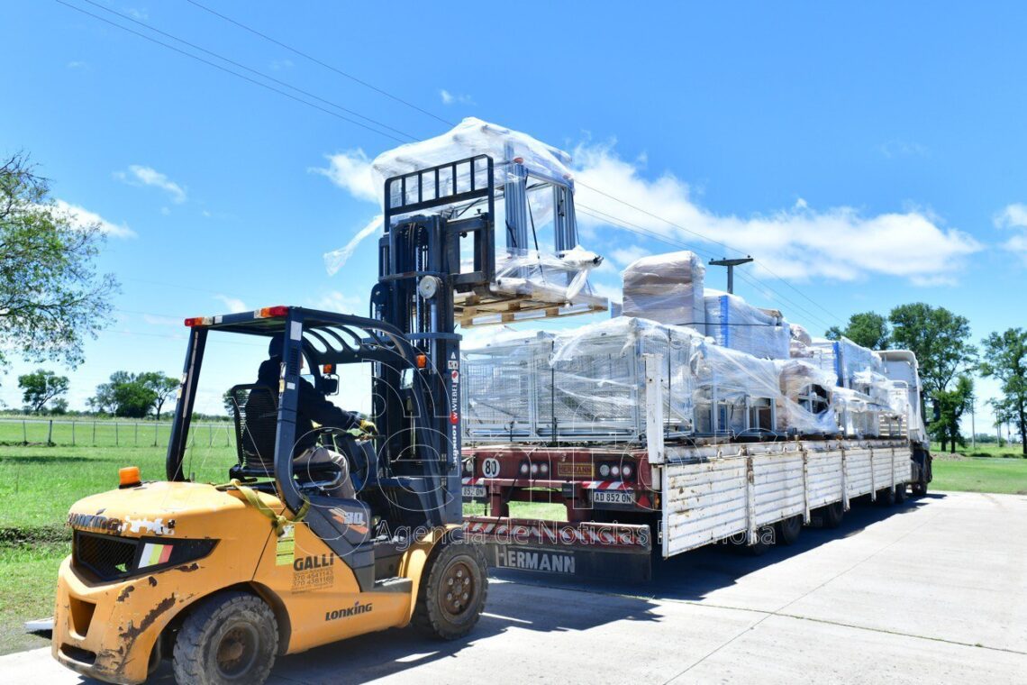 Smart Energy recibió una parte del equipamiento para ensamblar paneles solares