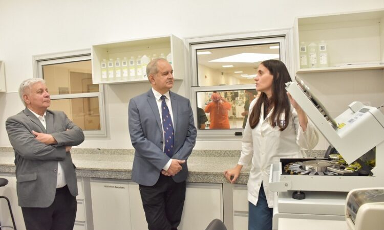 En un contexto nacional adverso, el Gobierno de Formosa continúa sumando servicios de salud gratuitos