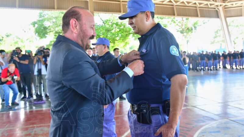 Gildo Insfrán encabezó acto de ascenso de 1.238 policías