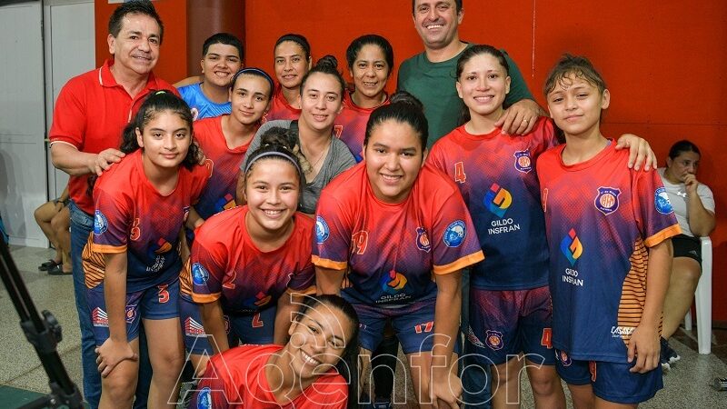 Eber Solís participó del primer encuentro de Futsal Femenino del año