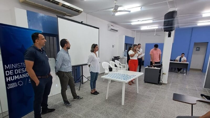 El Ministerio de Desarrollo Humano entregó carnet nacional en Manipulación Segura de Alimentos a emprendedores de la AEF