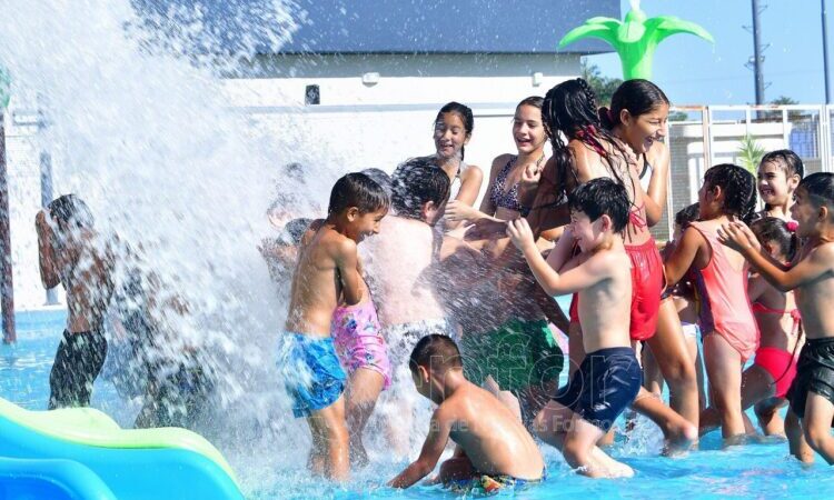 Inició la colonia de vacaciones en el “Parque Acuático 17 de Octubre”