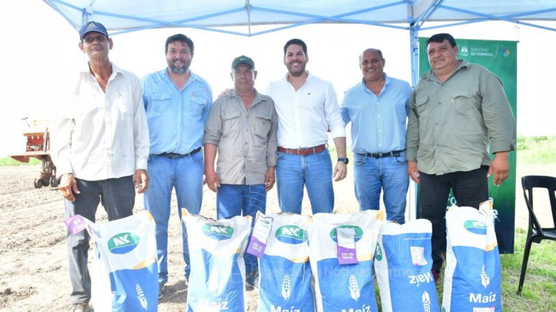 El Gobierno provincial dio inicio a una asistencia productiva de maíz y cucurbitáceas en Riacho He Hé