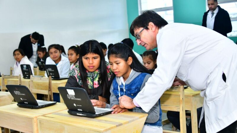 De cara al inicio del ciclo lectivo, el Gobierno provincial concretó una fuerte inversión para equipar instituciones educativas