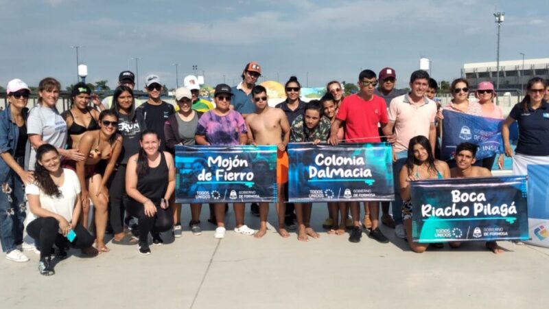 Jóvenes de Mojón de Fierro, Dalmacia y Boca Pilagá visitaron el Parque Acuático