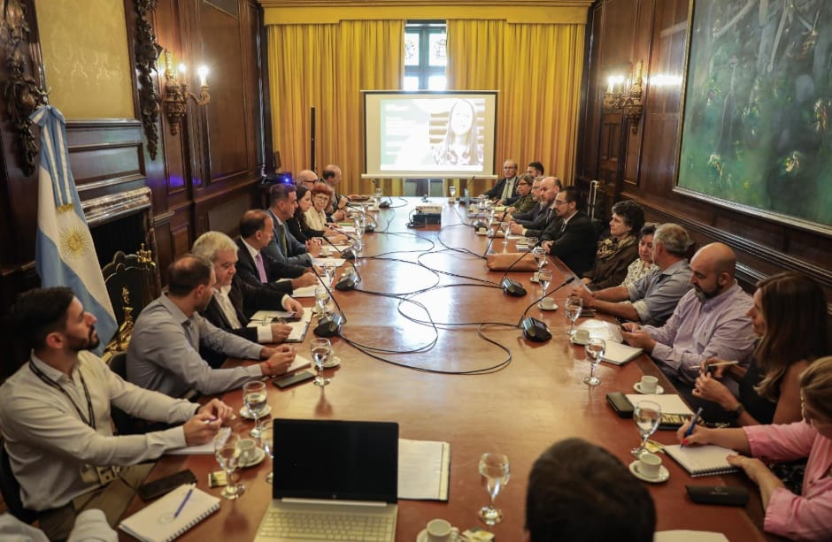 Formosa sigue de cerca los estudios y las alternativas para la interconexión internacional del Puente Pilar-Colonia Cano