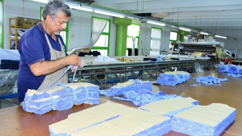 Fontex: Comenzaron trabajos para confeccionar 150 mil guardapolvos para el ciclo lectivo 2025