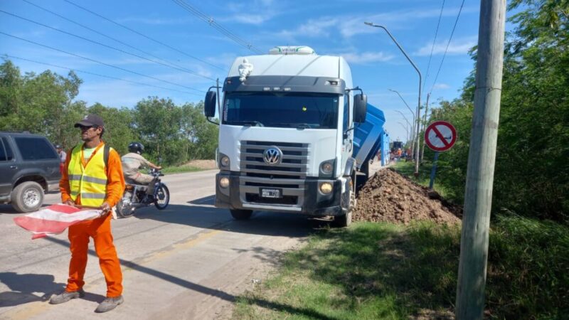 DPV brinda apoyo a la Municipalidad de Formosa para la reparación de los accesos al puente de la Avenida Maradona
