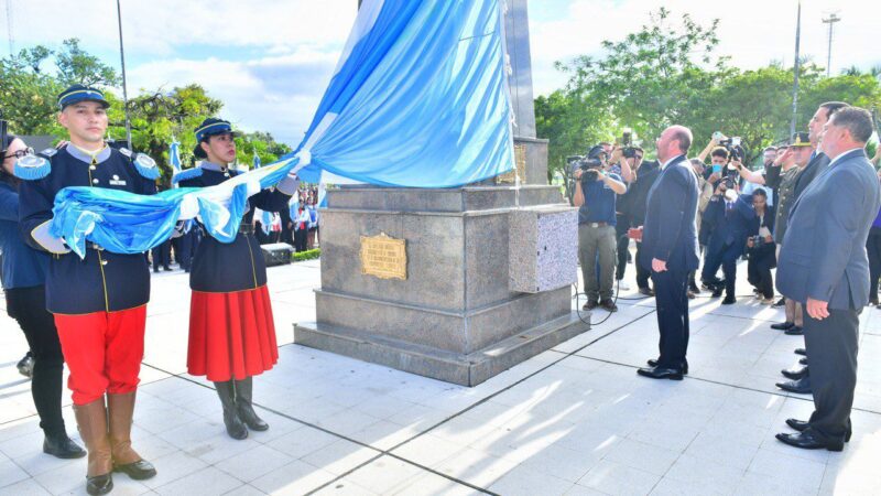 El gobernador Insfrán encabezará los actos por el 214° aniversario de la Revolución de Mayo