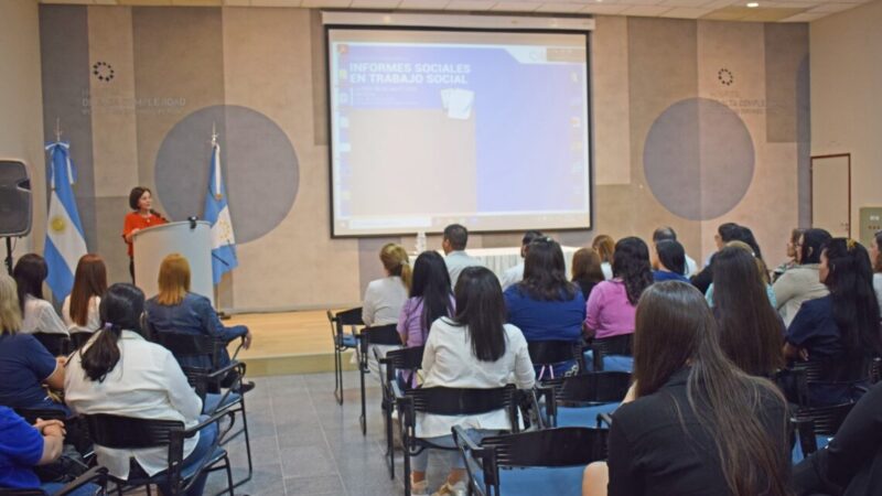 Profesionales de Trabajo Social de toda la red provincial participaron del Taller Intensivo de Informes Sociales