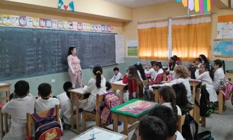 Centro de salud San Agustín brindó un taller sobre comunicación y escucha a los alumnos de la EPEP N°268