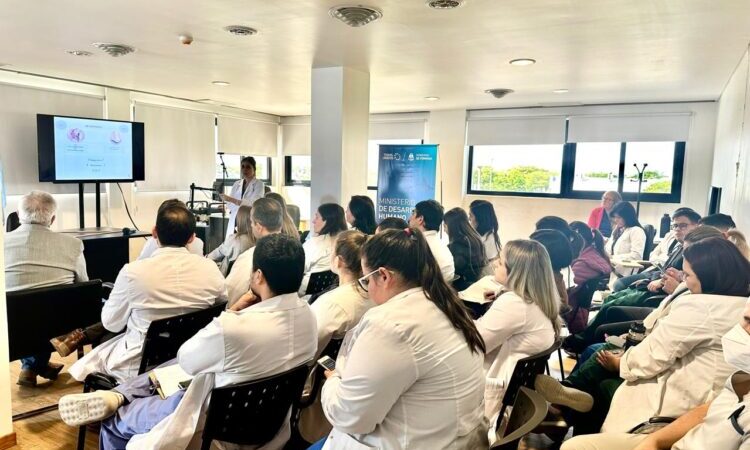 Un importante y positivo ateneo interhospitalario sobre oncodermatología fue realizado en el Hospital Interdistrital Evita