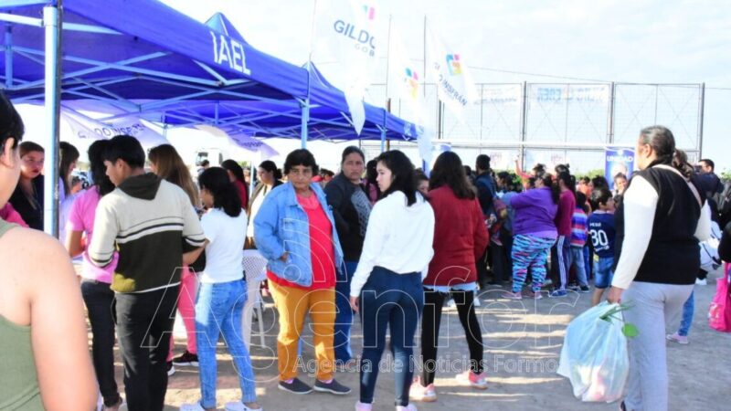 Vecinos del barrio Lote 110 fueron beneficiados con diversas prestaciones
