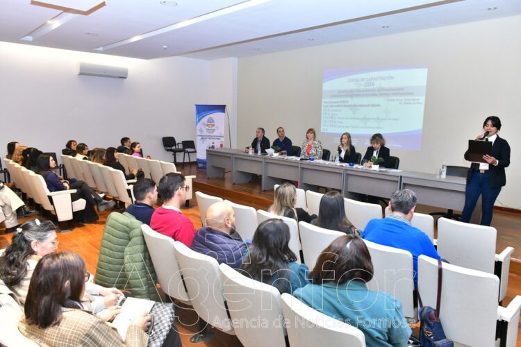 Prosiguen capacitaciones para personal administrativo de organismos estatales