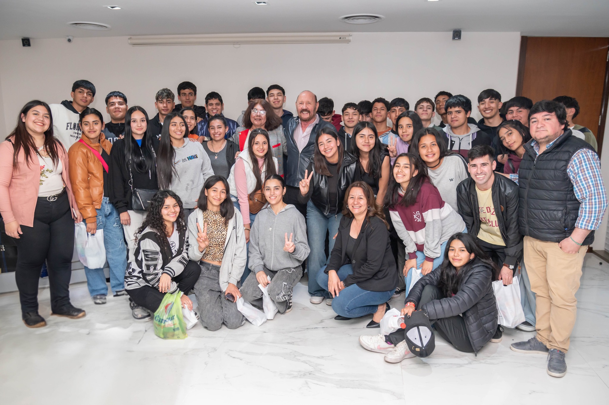 El gobernador Insfrán recibió a estudiantes de Las Lomitas