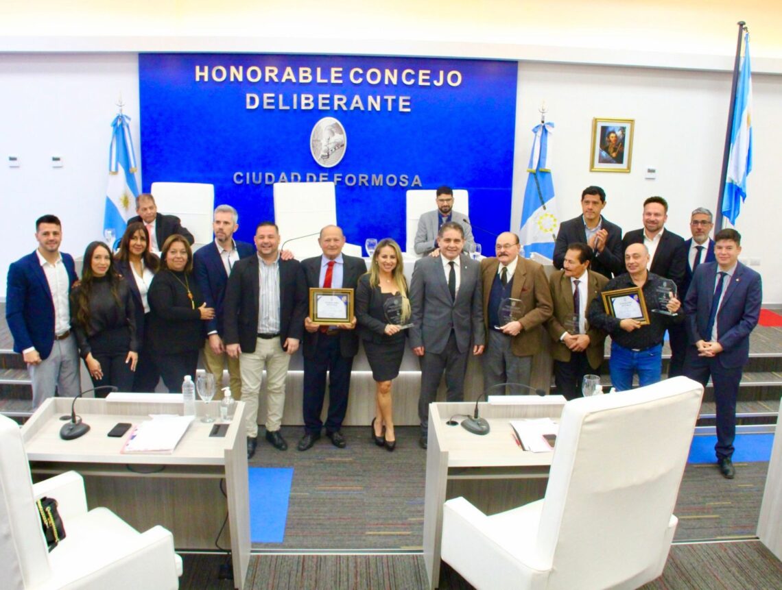 El Concejo Deliberante declaró “Ciudadanos Notables” a los hermanos Rojas Telles de la histórica peluquería Isidorito