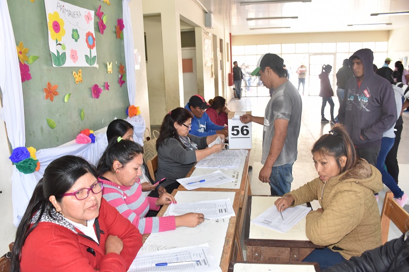 El Gobernador firmó el decreto de convocatoria a elecciones en el ICA para el 27 de octubre