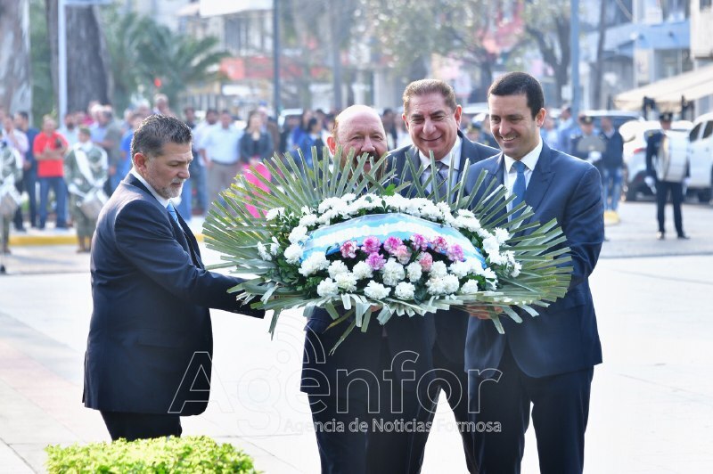 El Gobernador encabezó el acto homenaje a 174 años del fallecimiento del General San Martín