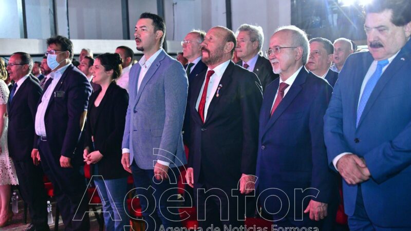 El gobernador Insfrán acompañó la inauguración del Centro Histórico Aristócrata en Paraguay
