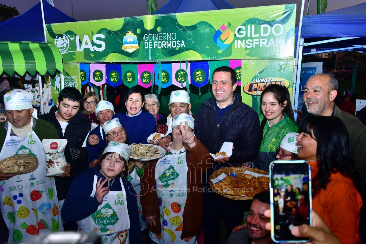 Solís asistió a la apertura de las capacitaciones en panadería y elaboración de masas
