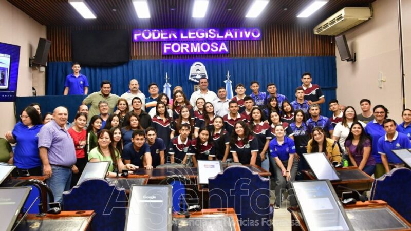 Estudiantes de Tatané y zonas aledañas visitaron la ciudad de Formosa