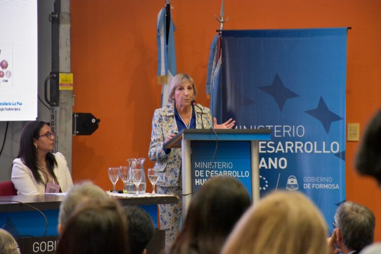 Médicas especialistas de España destacaron el nivel de la salud pública de la provincia