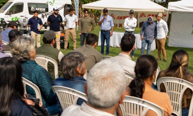 En Laguna Naineck se llevó adelante una jornada demostrativa sobre la implementación de drones para la producción agrícola