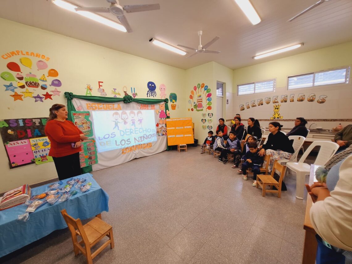Desde el centro de salud El Pucú concientizan sobre el derecho que tienen las niñas y niños al cuidado de la salud