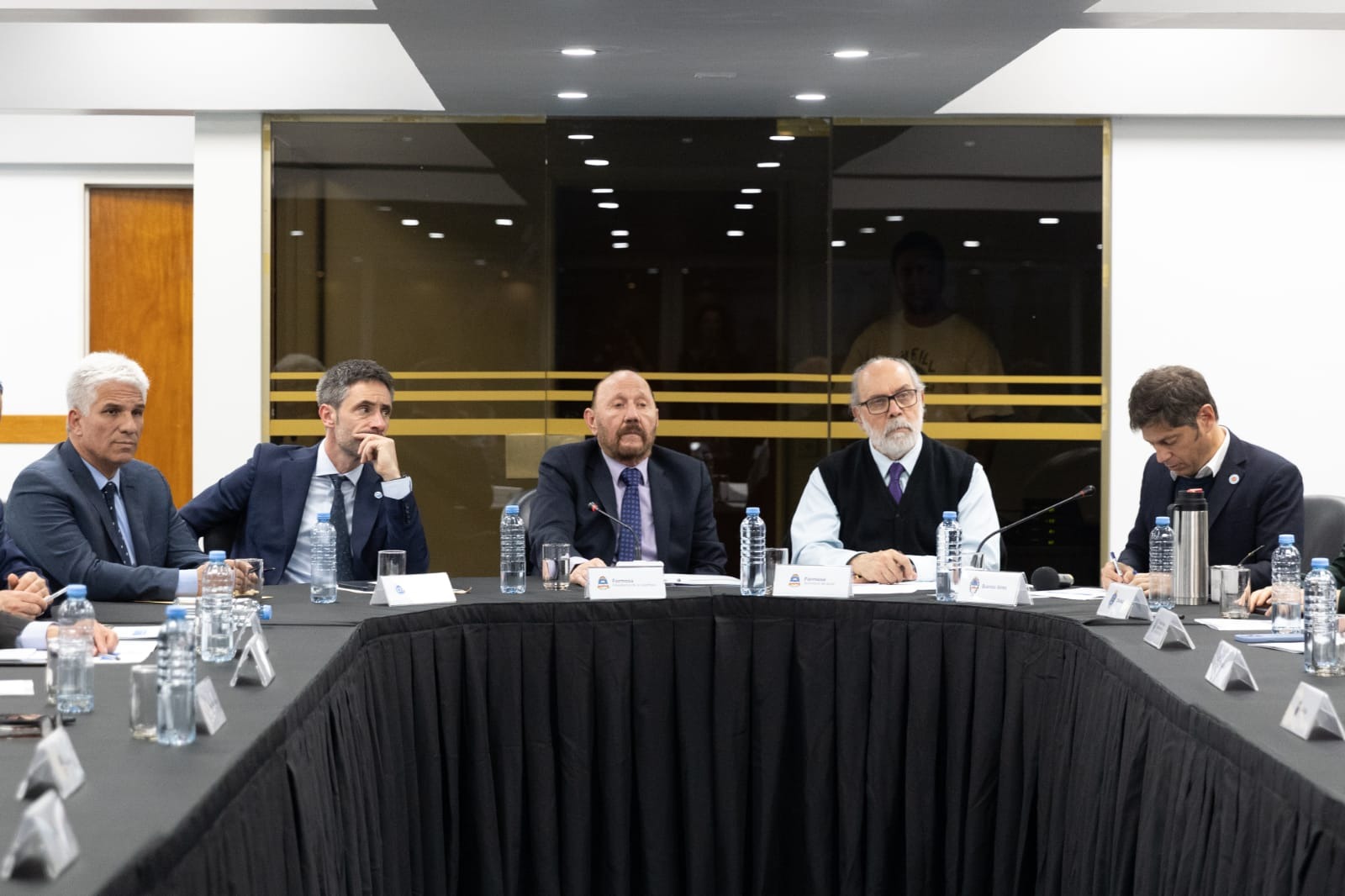 Insfrán encabezó una asamblea clave del CFI: Lamothe fue reelecto y los gobernadores emitieron un documento contra Nación