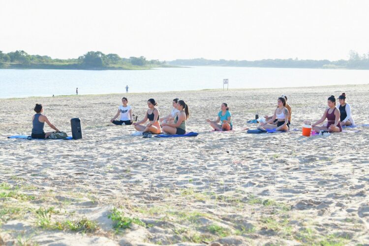 Yoga en Laguna Oca, la propuesta veraniega de febrero