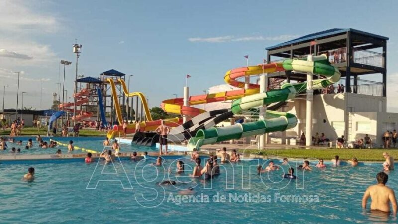 Disfrute a pleno en el Parque Acuático “17 de Octubre”