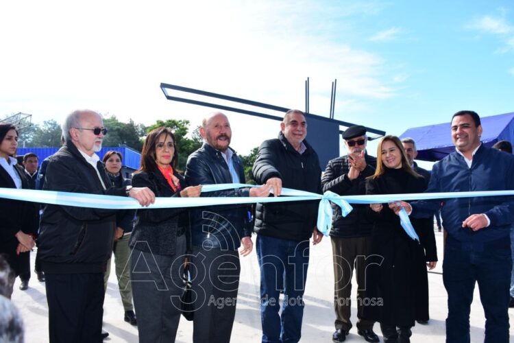 Insfrán inauguró la Unidad de Control del Parque Automotor Provincial