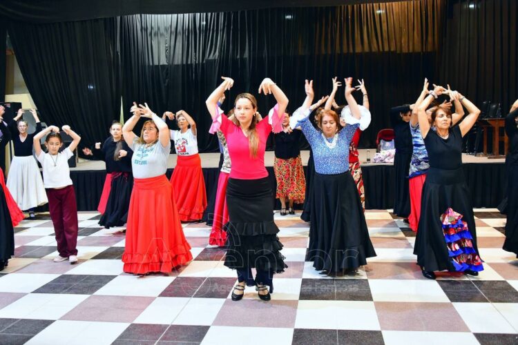 Continúan las clases del taller “Sentir Flamenco”