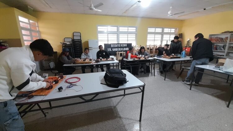 La Dirección de Educación Técnica imparte formación profesional a las comunidades rurales