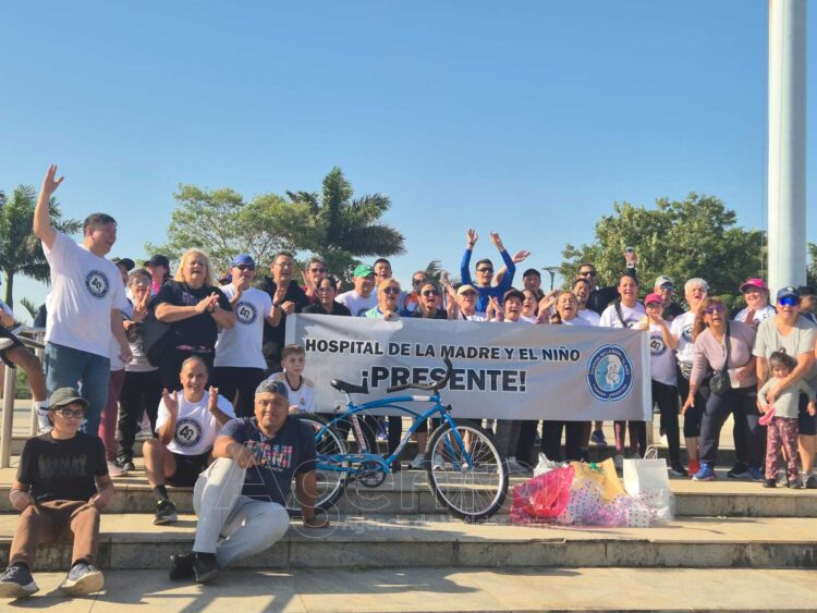 Una bicicleteada por el 49° aniversario del Hospital de la Madre y el Niño recorrió la Costanera capitalina