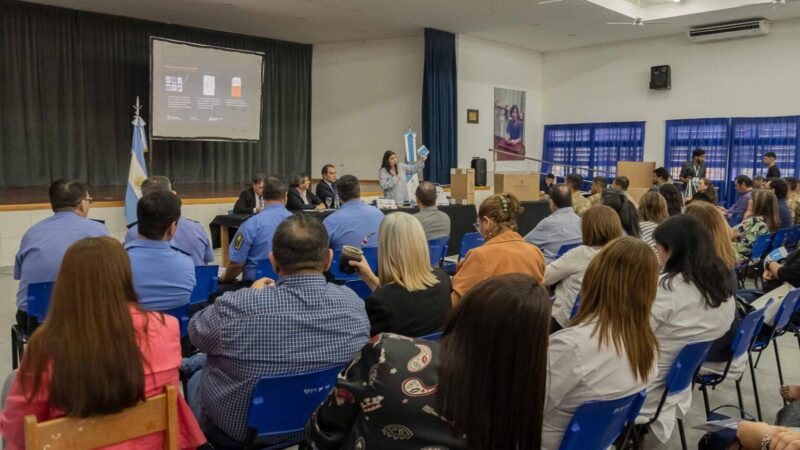 Autoridades de la Dirección Nacional Electoral brindaron una capacitación sobre la Boleta Única Papel