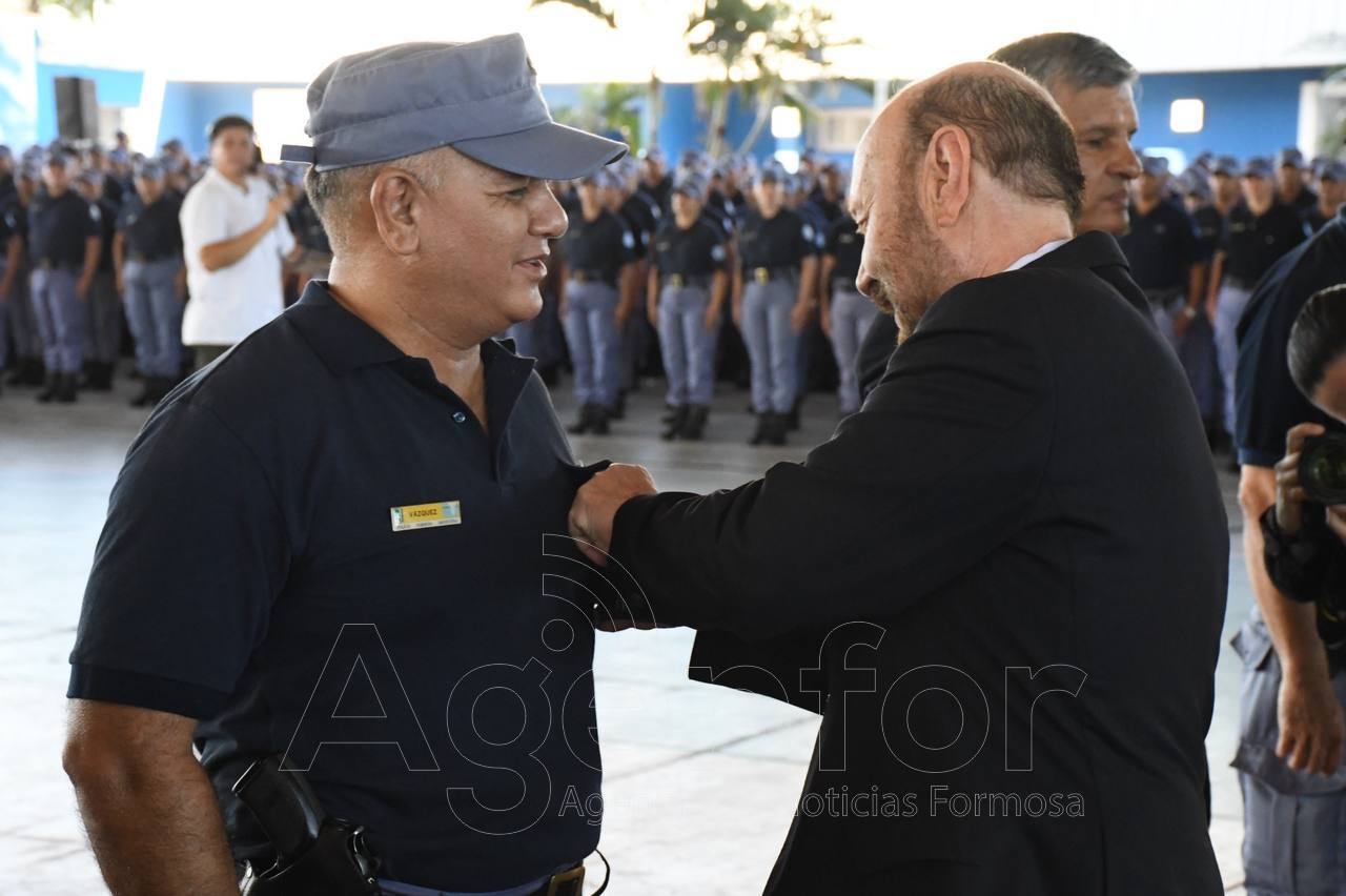Insfrán presidió el ascenso de más de 1700 integrantes de la Policía de Formosa