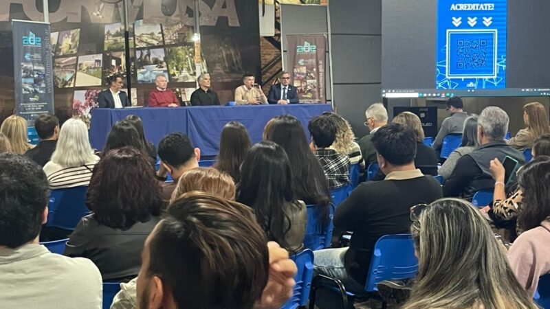 Gran convocatoria en el seminario gratuito “Emprendemos” organizado por la ADE