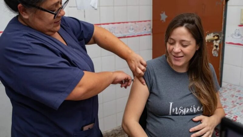 Recuerdan que la vacuna VSR en el embarazo brinda protección a los bebés desde el momento del nacimiento