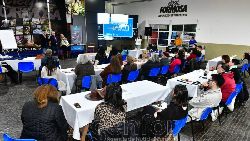 El conversatorio sobre “Marcas con Identidad” fue un éxito de convocatoria