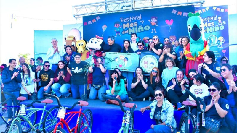 Gran celebración del Mes del Niño en el barrio Salvador Gurrieri