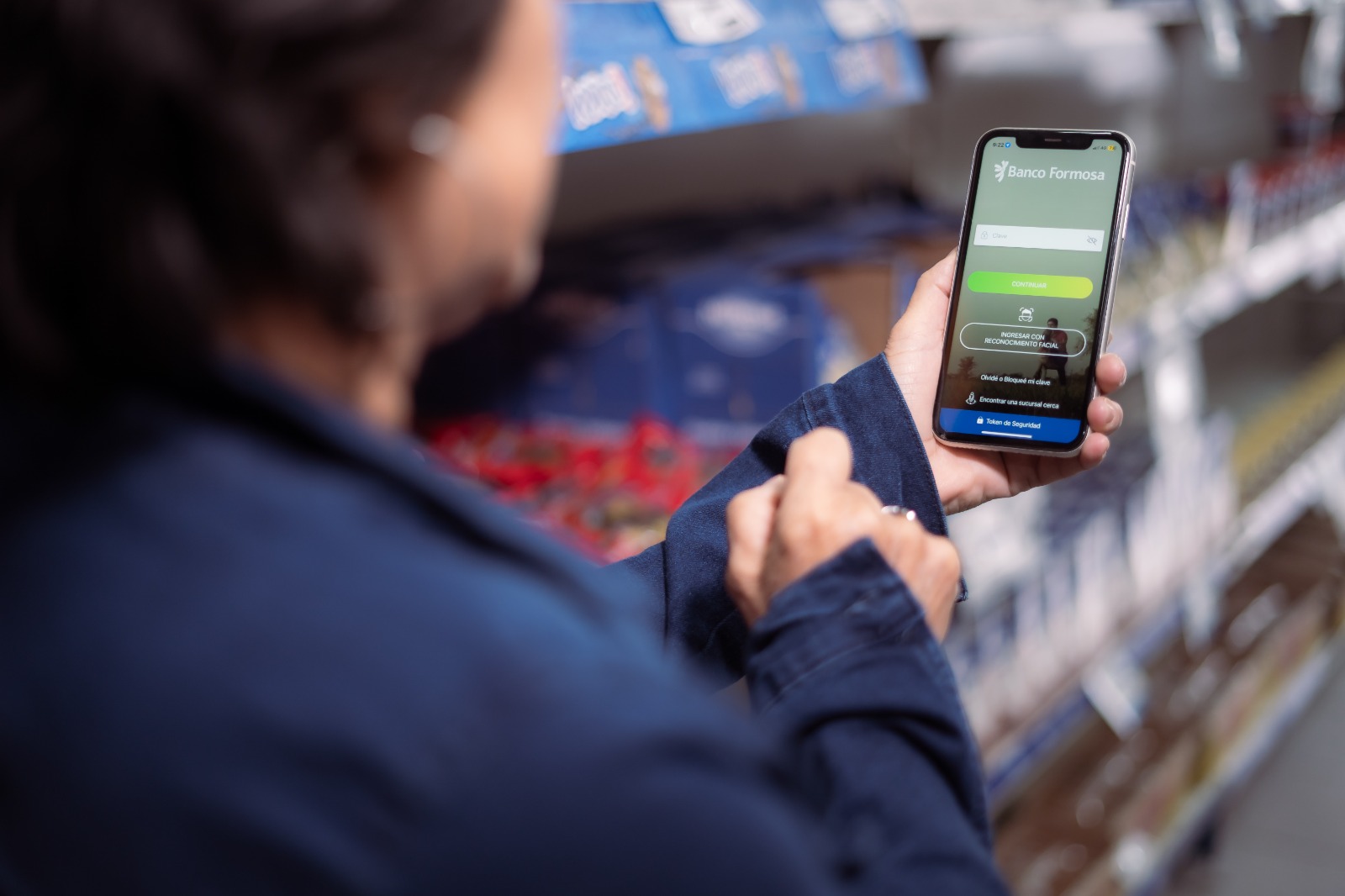 Del efectivo al celular: Porqué cada vez más personas cambian la forma de manejar su dinero
