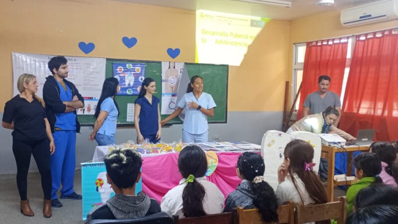 Brindaron una charla para promover la salud integral en la niñez y adolescencia en la EPEP N° 82