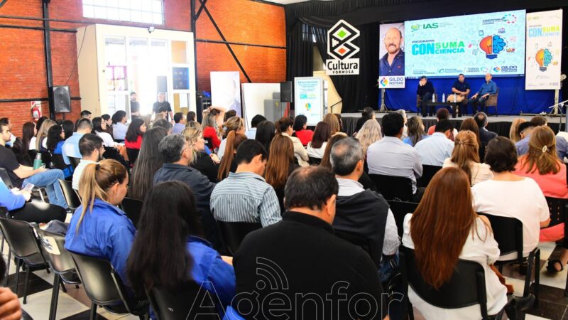 El ministro Aráoz consideró “fundamental” brindar una educación digital integral